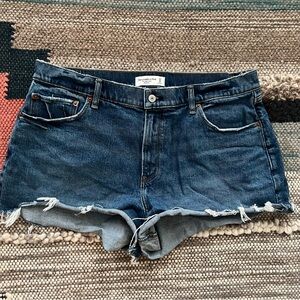 Abercrombie & Fitch Women's The Mom Mid Rise Denim Shorts Sz16